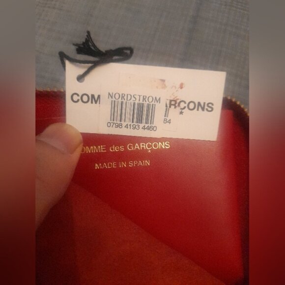COMME des GARCONS Embossed Red wallet - Picture 7 of 13